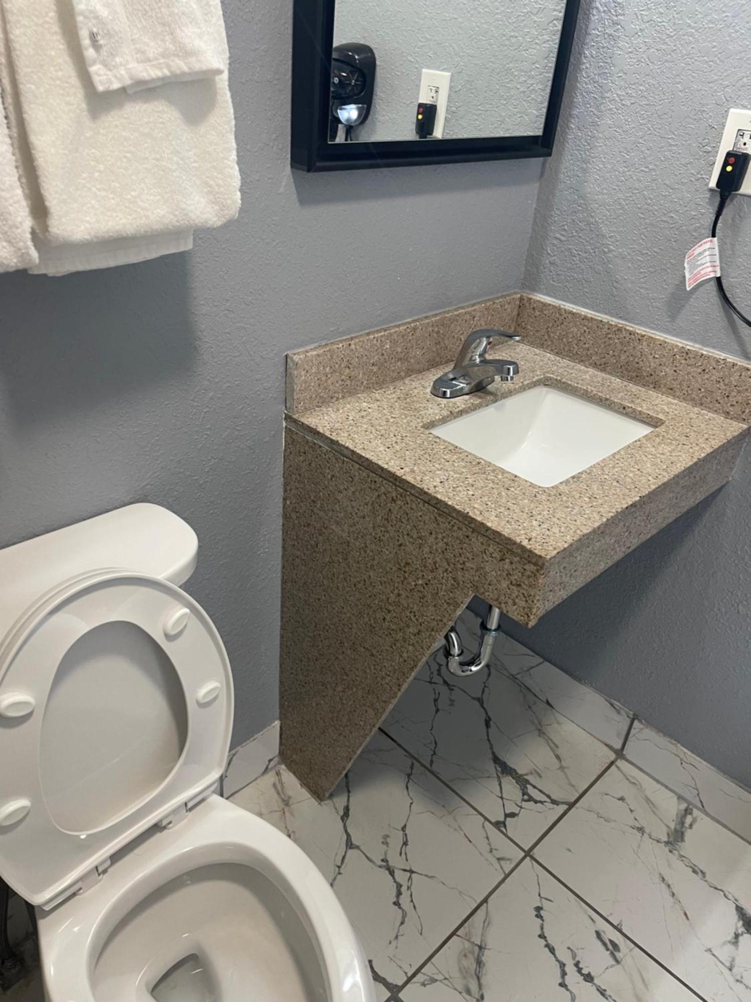 Americas Best Value Inn-Savannah Extérieur photo