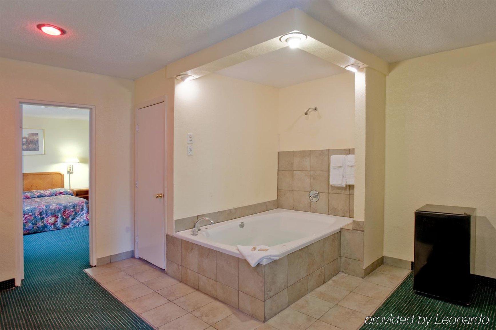 Americas Best Value Inn-Savannah Extérieur photo